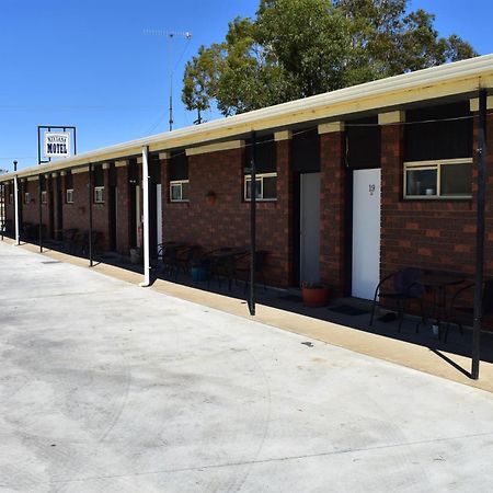 Riviana Motel Deniliquin Exterior foto